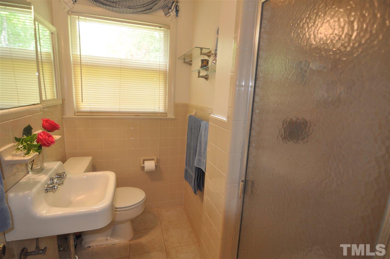 3313 Mesa Court Raleigh, NC 27607 - Photo 17 of 25 Gallery Image 17