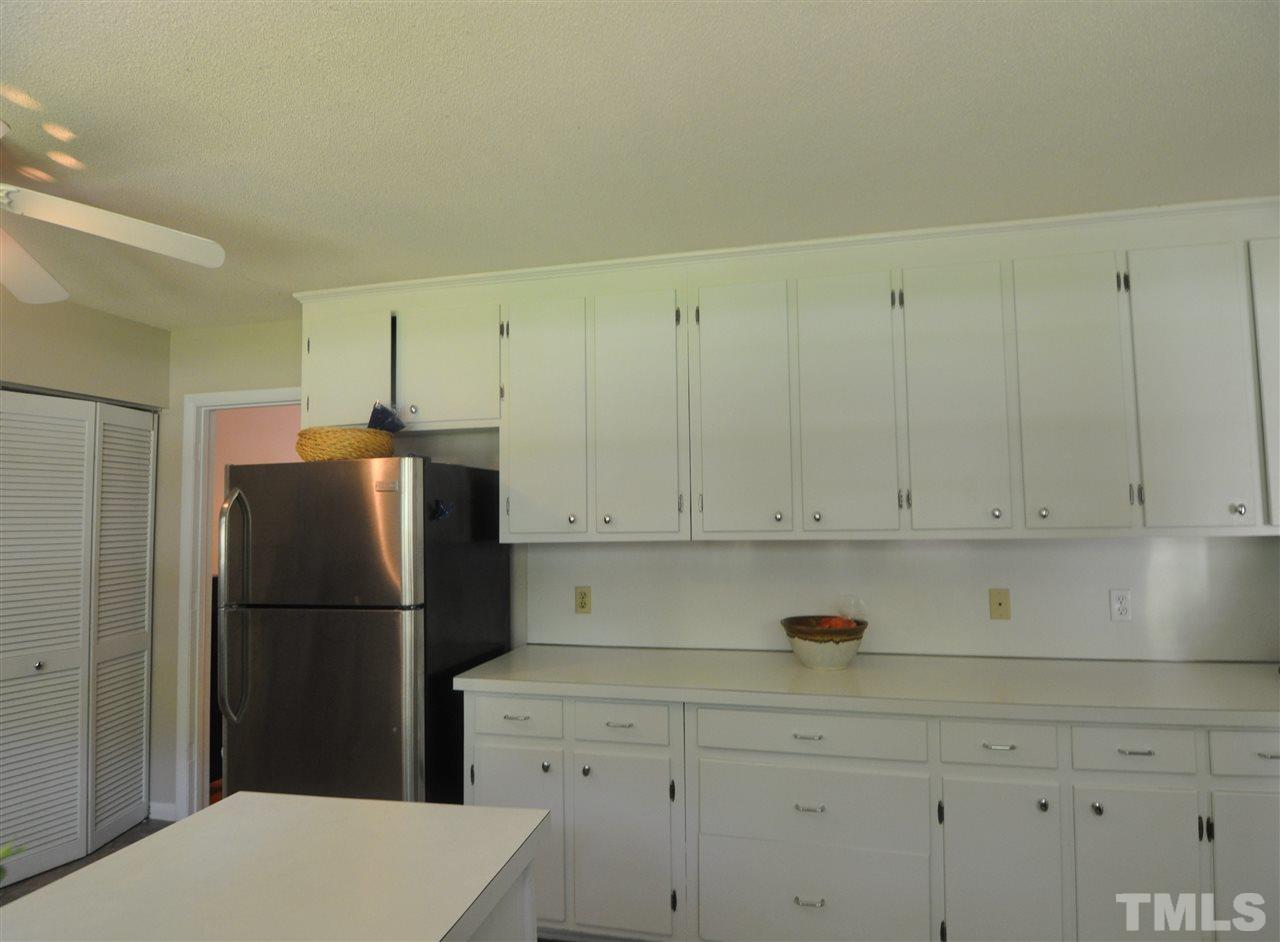 3313 Mesa Court Raleigh, NC 27607 - Photo 4 of 25 Gallery Image 4