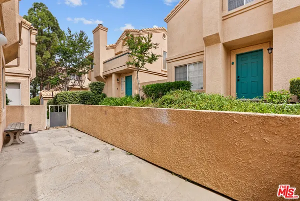 $3,350 | 18812 Vista Del Canon, Unit D, Newhall, CA 91321