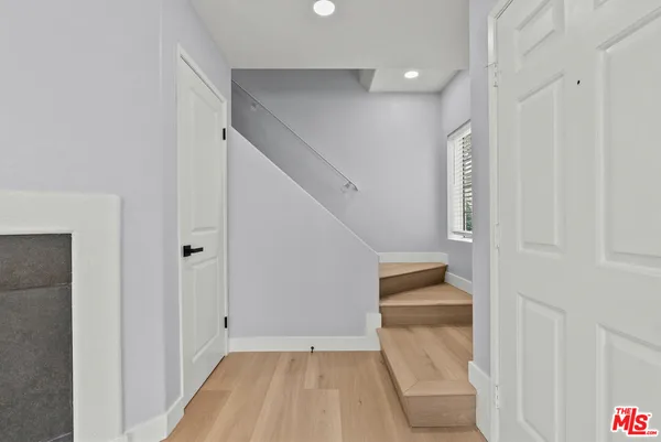 $3,350 | 18812 Vista Del Canon, Unit D, Newhall, CA 91321