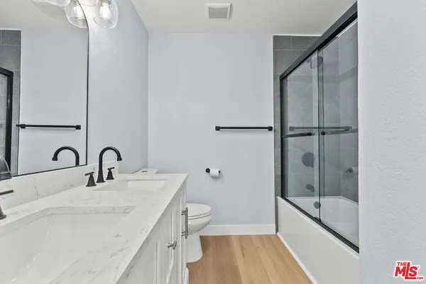 $3,350 | 18812 Vista Del Canon, Unit D, Newhall, CA 91321