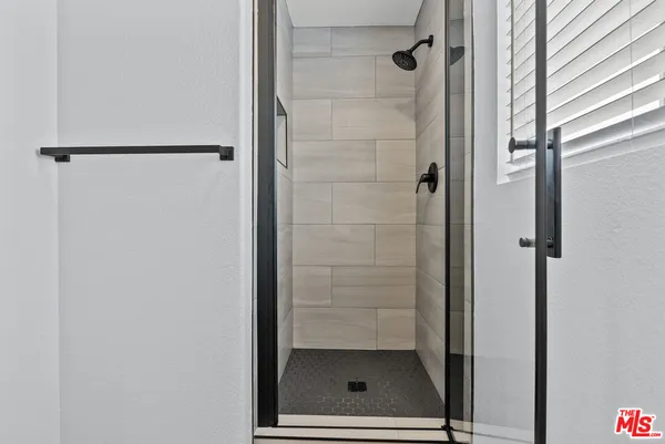 $3,350 | 18812 Vista Del Canon, Unit D, Newhall, CA 91321