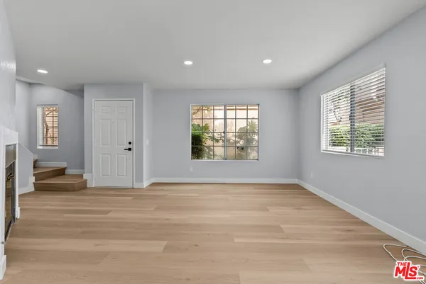 $3,350 | 18812 Vista Del Canon, Unit D, Newhall, CA 91321