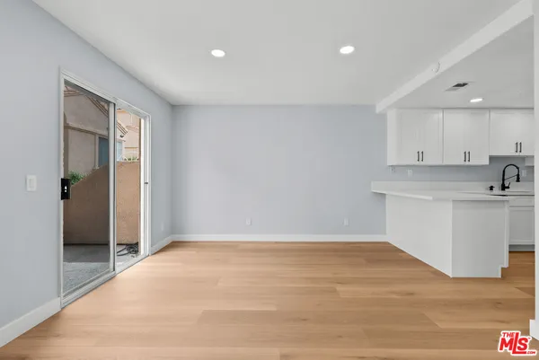 $3,350 | 18812 Vista Del Canon, Unit D, Newhall, CA 91321