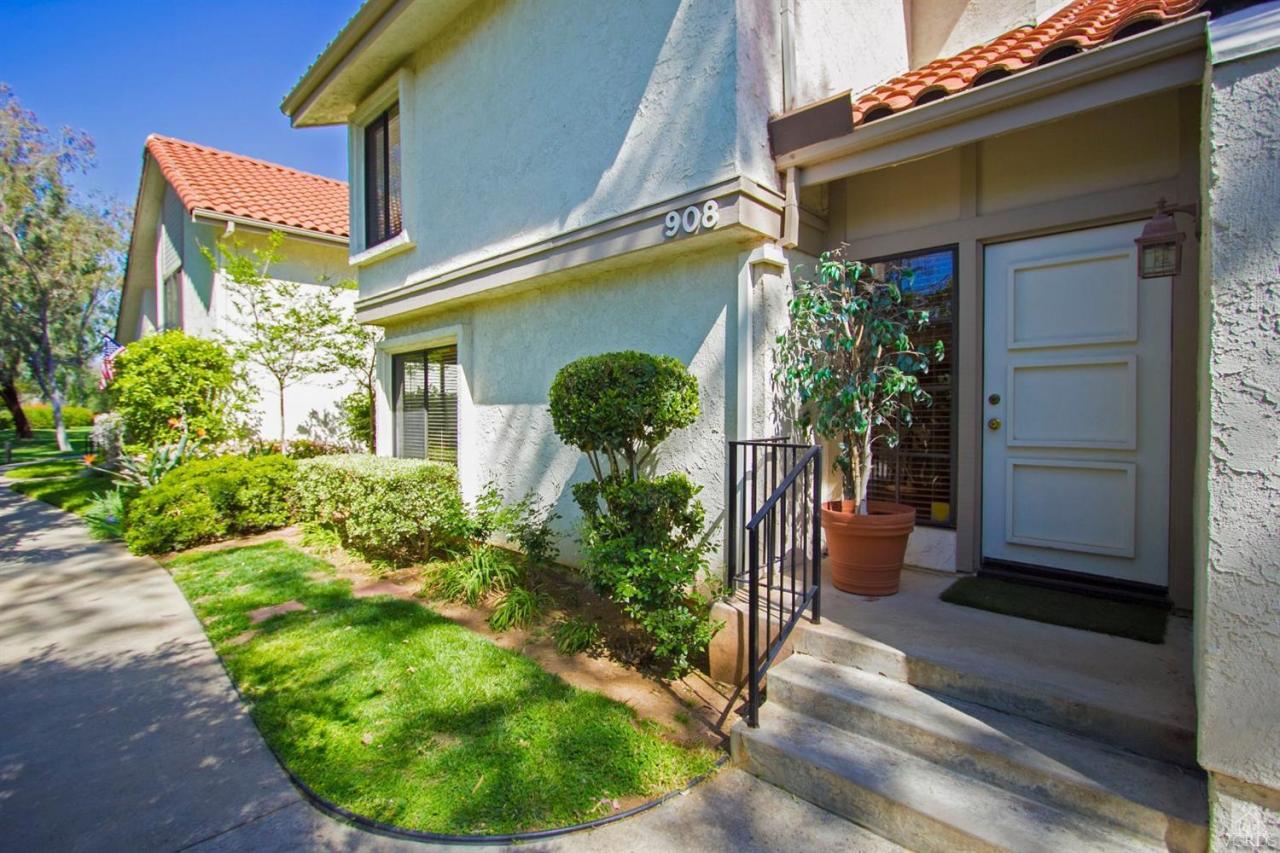 908 Thistlegate Road Oak Park, CA 91377 - Photo 1 of 34 Primary Photo