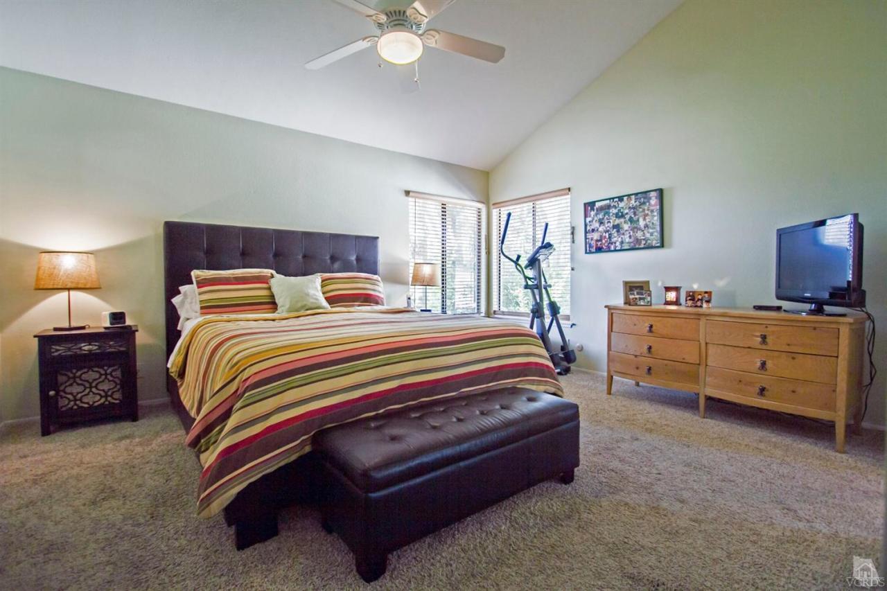 908 Thistlegate Road Oak Park, CA 91377 - Photo 21 of 34 Additional Photo