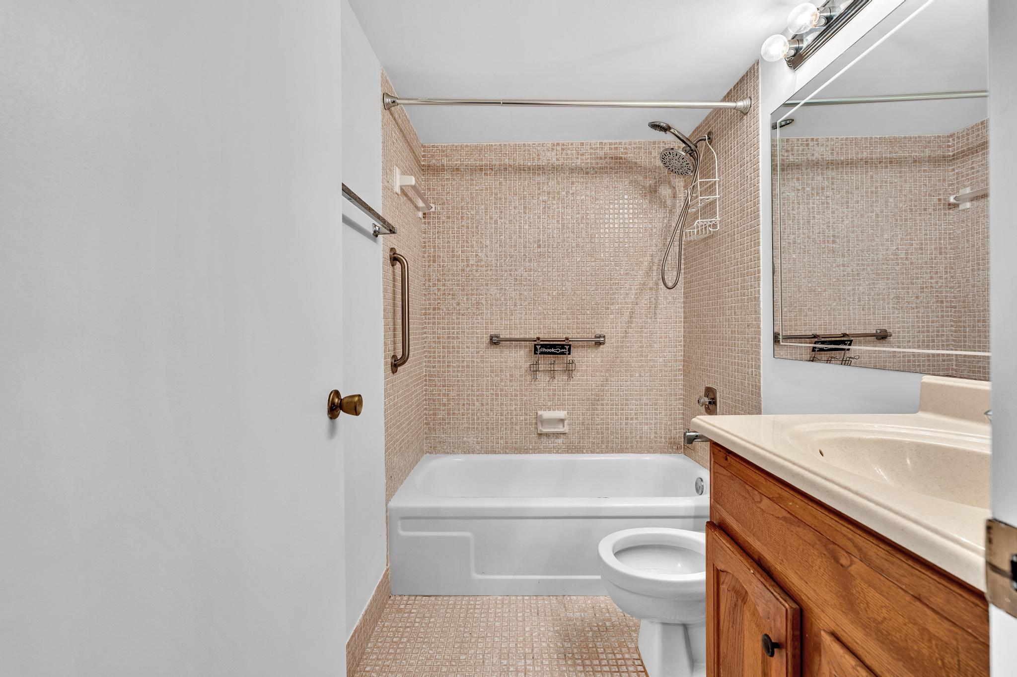 2066 Exeter Boca Raton, FL 33434 - Photo 16 of 60 FPP00021