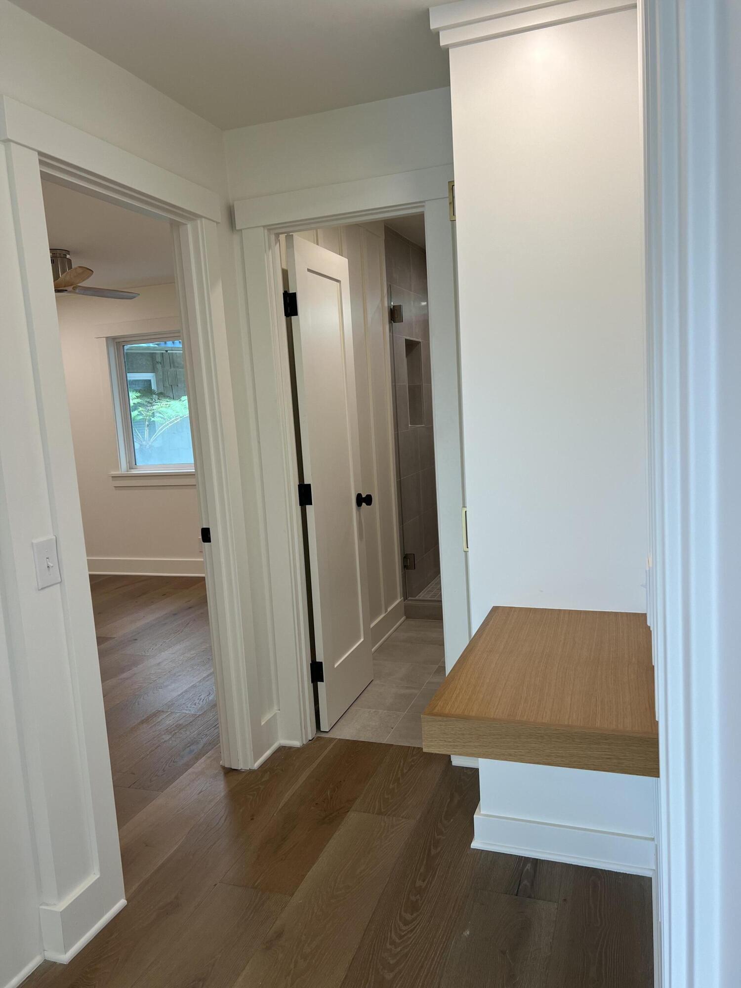 4700 Sandyland Road, Unit 8 Carpinteria, CA 93013 - Photo 8 of 17 Hall