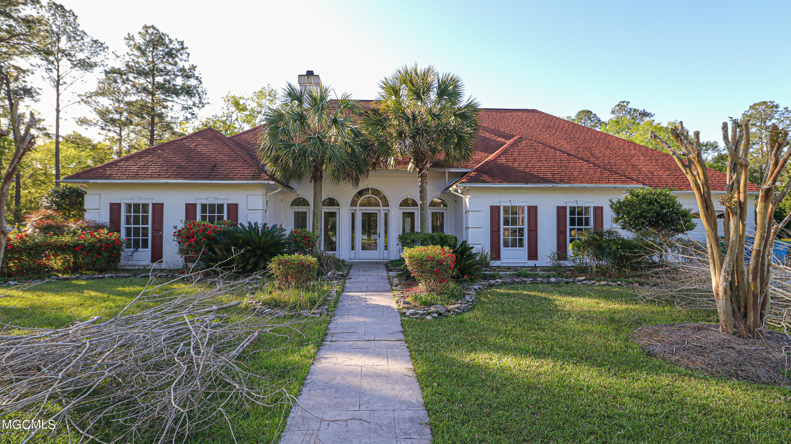 8512 Daisy Vestry Road Biloxi, MS 39532 - Photo 2 of 38 Front View