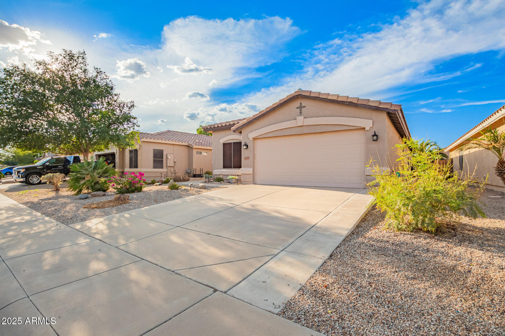 43658 Rio Grande Drive Maricopa, AZ 85138 - Photo 3 of 27 5 - Rio Grande