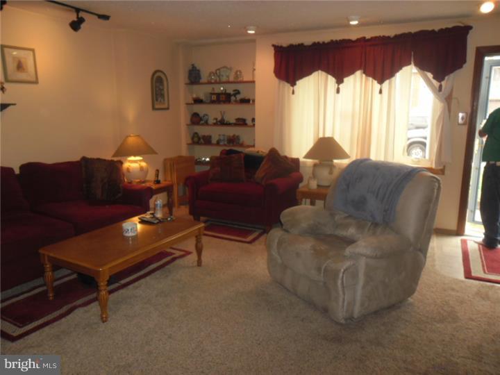 3202 Morning Glory Road Philadelphia, PA 19154 - Photo 7 of 20