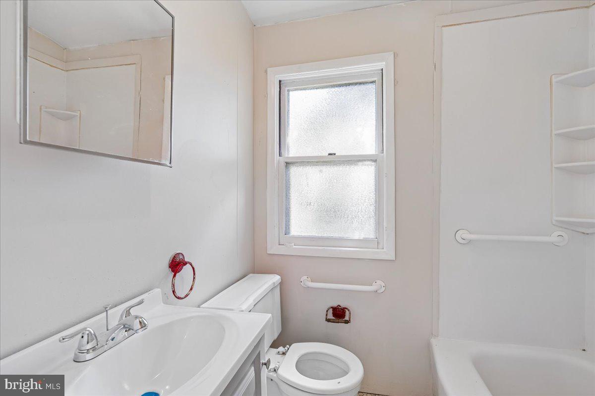 6846 Broening Road Dundalk, MD 21222 - Photo 11 of 20 Gallery Image 11