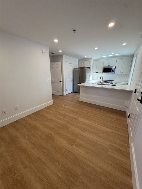 41 Elm Street, Unit 102 Andover, MA 01810 - Photo 3 of 6