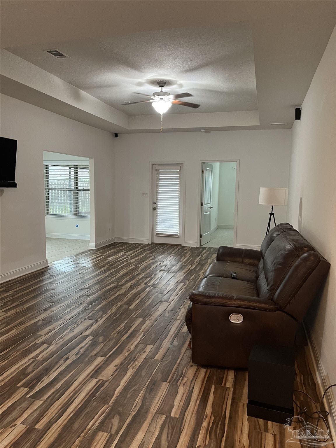 3295 Wasatch Range Loop Pensacola, FL 32526 - Photo 3 of 17 Gallery Image 3
