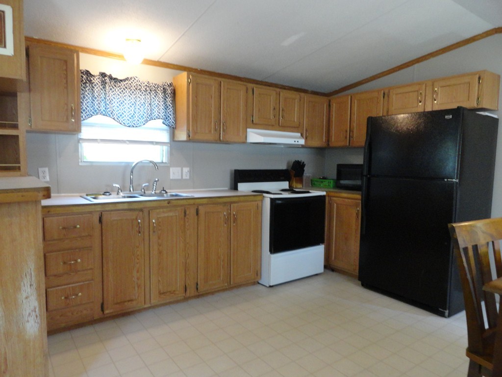 37 Rest Way Springfield, MA 01119 - Photo 8 of 18 Gallery Image 8