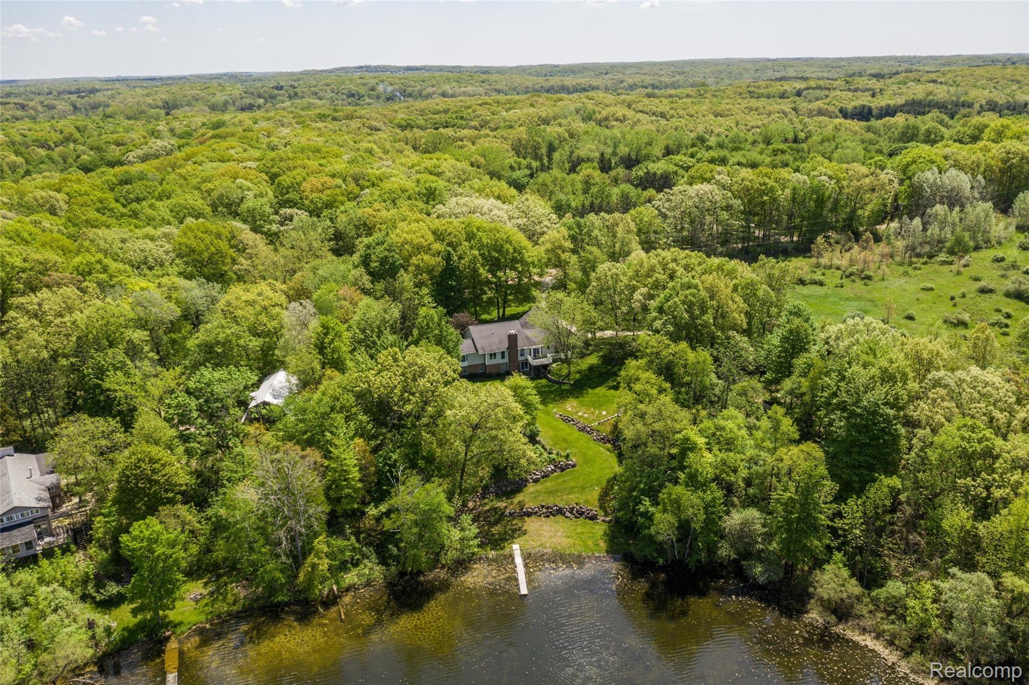 9875 Oakhurst Road Holly, MI 48442 - Photo 67 of 80 Drone15.jpg