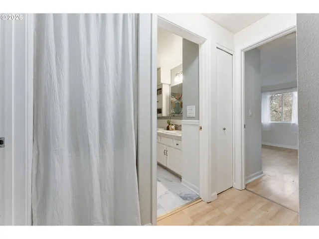 $239,900 | 5160 Southwest 180th Avenue, Unit 2, Beaverton, OR 97007