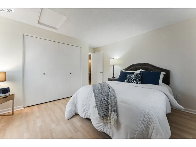 $239,900 | 5160 Southwest 180th Avenue, Unit 2, Beaverton, OR 97007