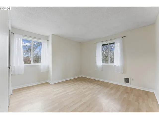 $239,900 | 5160 Southwest 180th Avenue, Unit 2, Beaverton, OR 97007