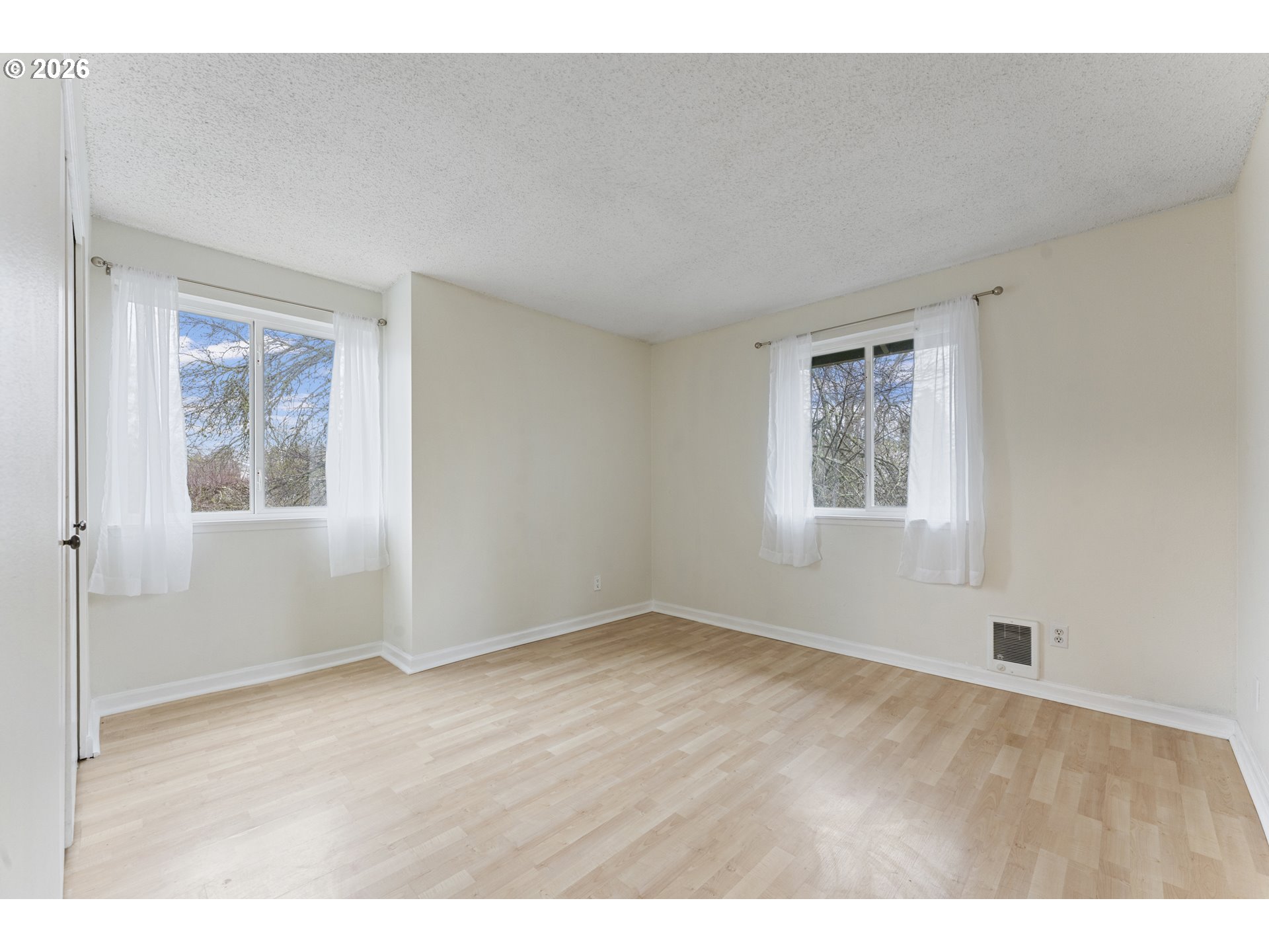 5160 Southwest 180th Avenue, Unit 2 Beaverton, OR 97007 - Photo 18 of 20