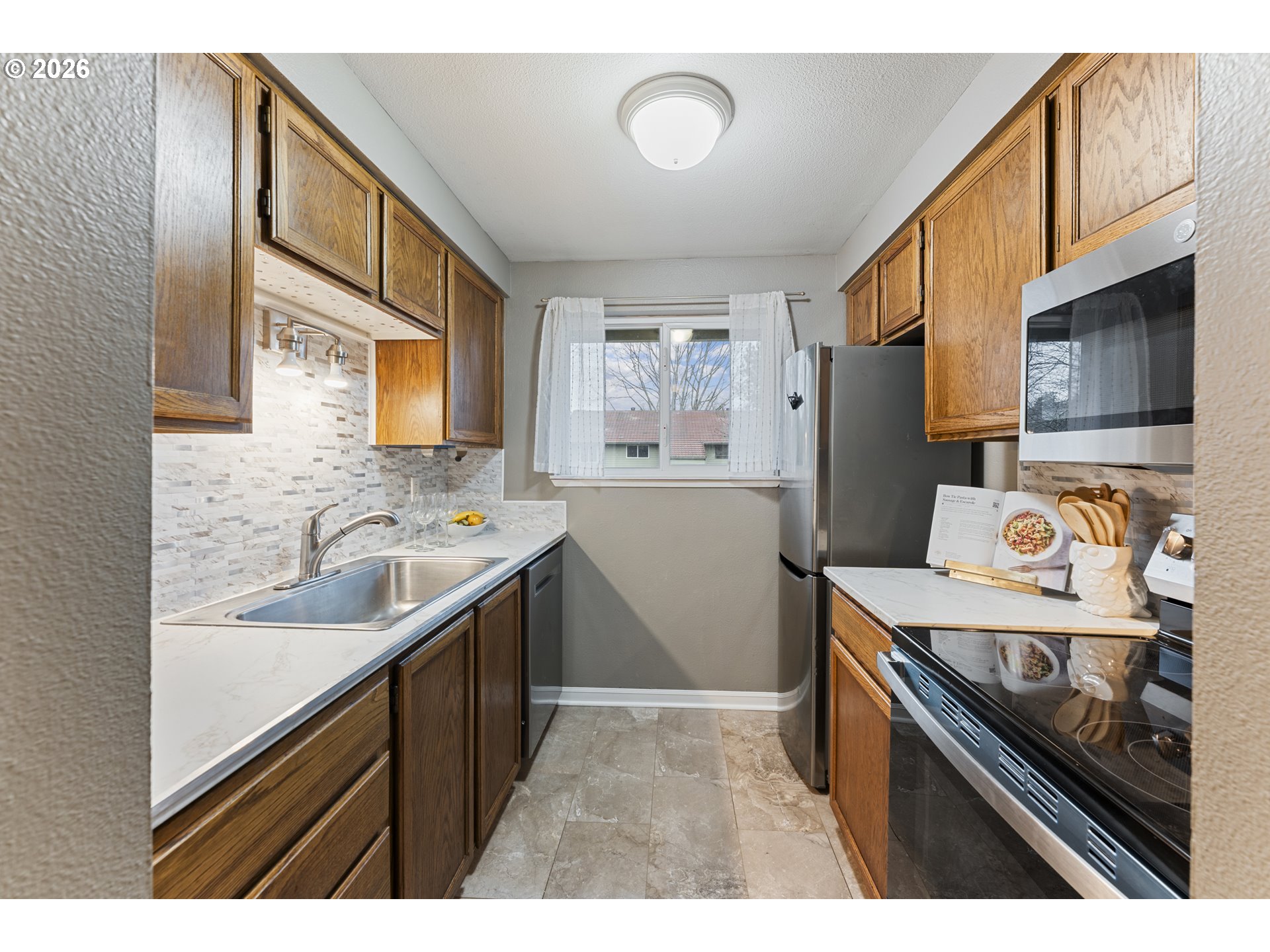 5160 Southwest 180th Avenue, Unit 2 Beaverton, OR 97007 - Photo 10 of 20