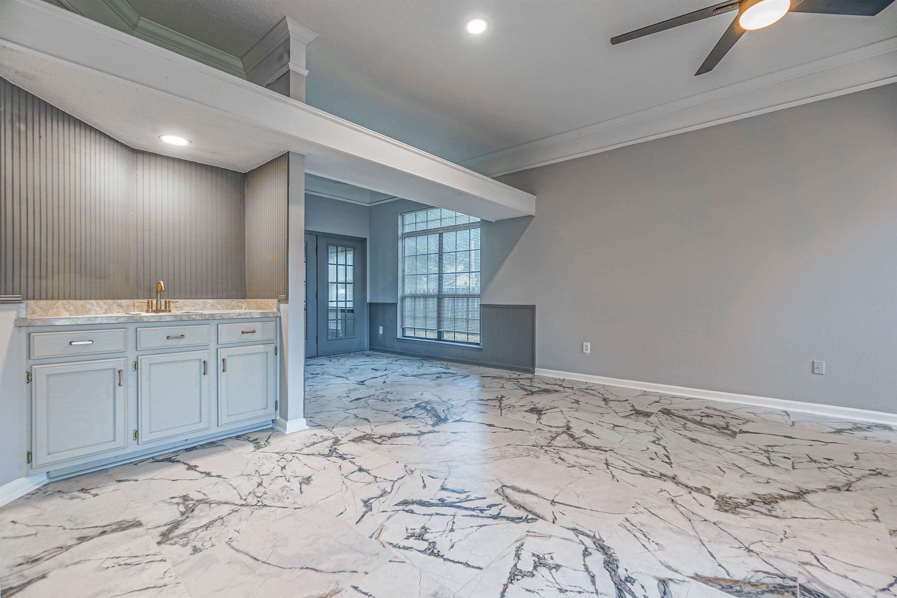 5406 Ross Road Memphis, TN 38141 - Photo 5 of 27 a view of a bedroom with cabinet and mirrors