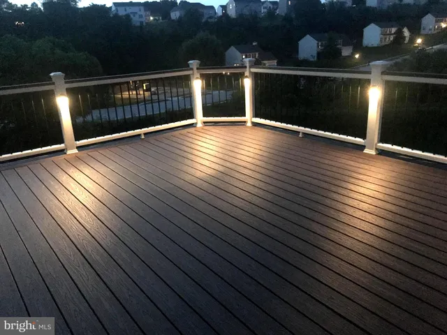 a view of a terrace with sky view