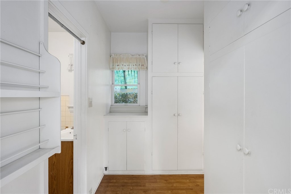 633 East Maple Avenue Orange, CA 92866 - Photo 21 of 51 a view of walk in closet