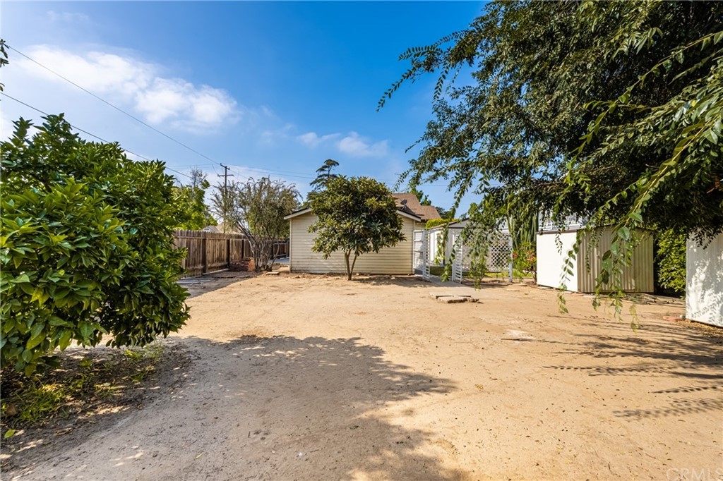 633 East Maple Avenue Orange, CA 92866 - Photo 39 of 51