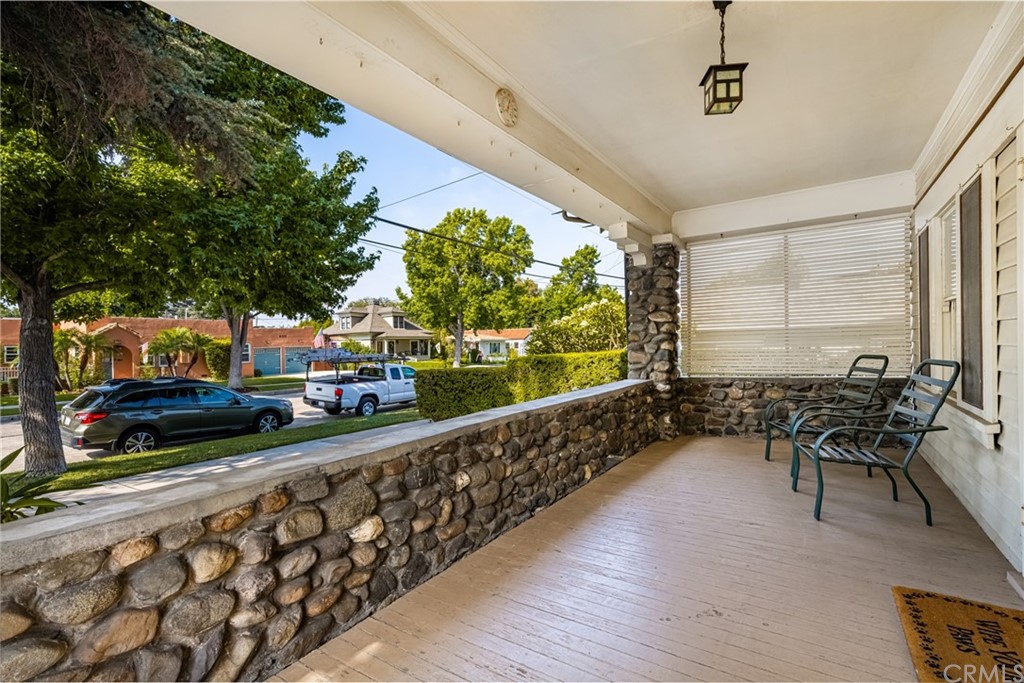 633 East Maple Avenue Orange, CA 92866 - Photo 7 of 51