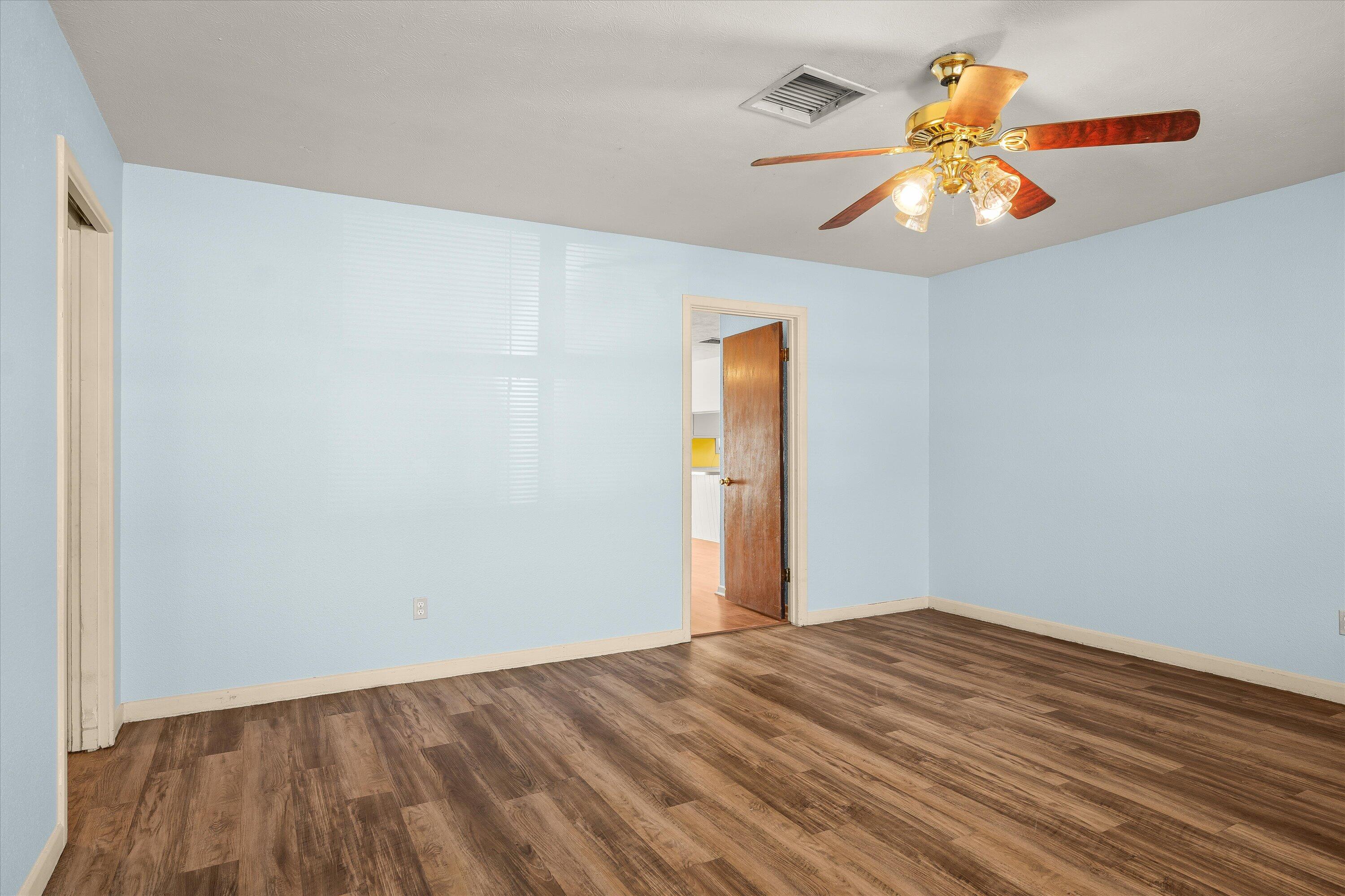 4319 48th Street Lubbock, TX 79413 - Photo 4 of 24 04-4319 48th St