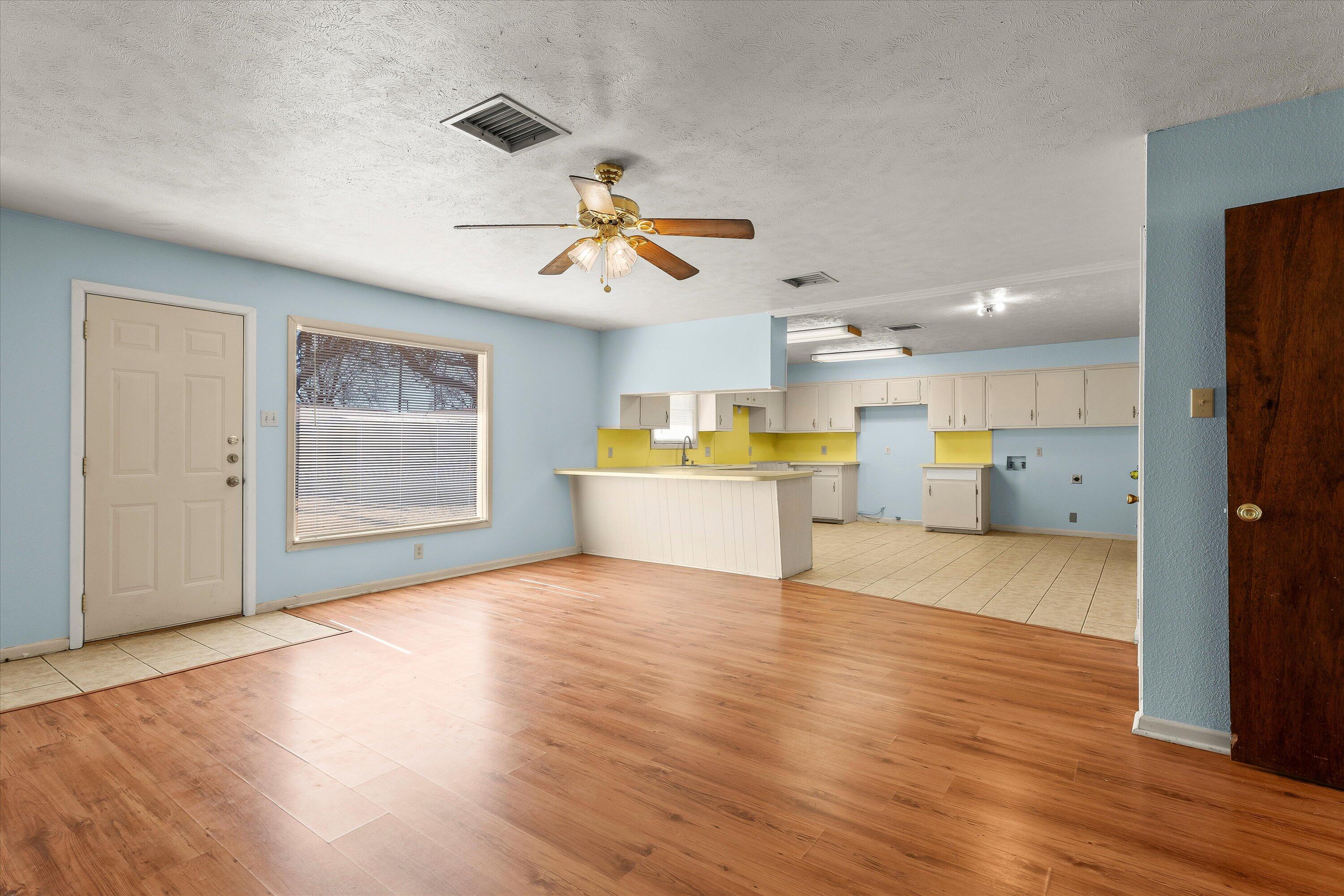 4319 48th Street Lubbock, TX 79413 - Photo 6 of 24 06-4319 48th St