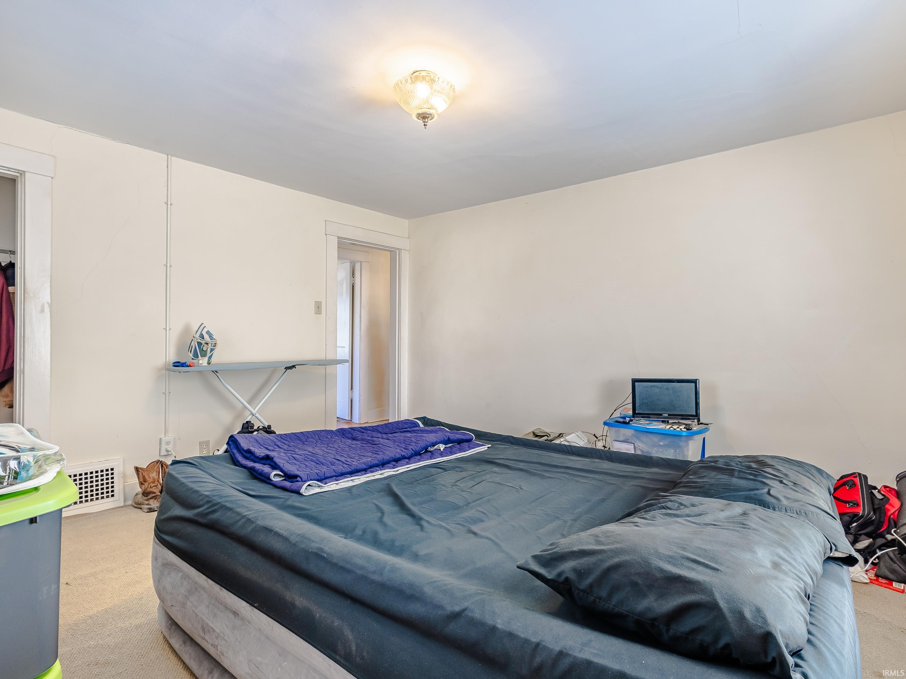 712 Putnam Street Fort Wayne, IN 46808 - Photo 13 of 17