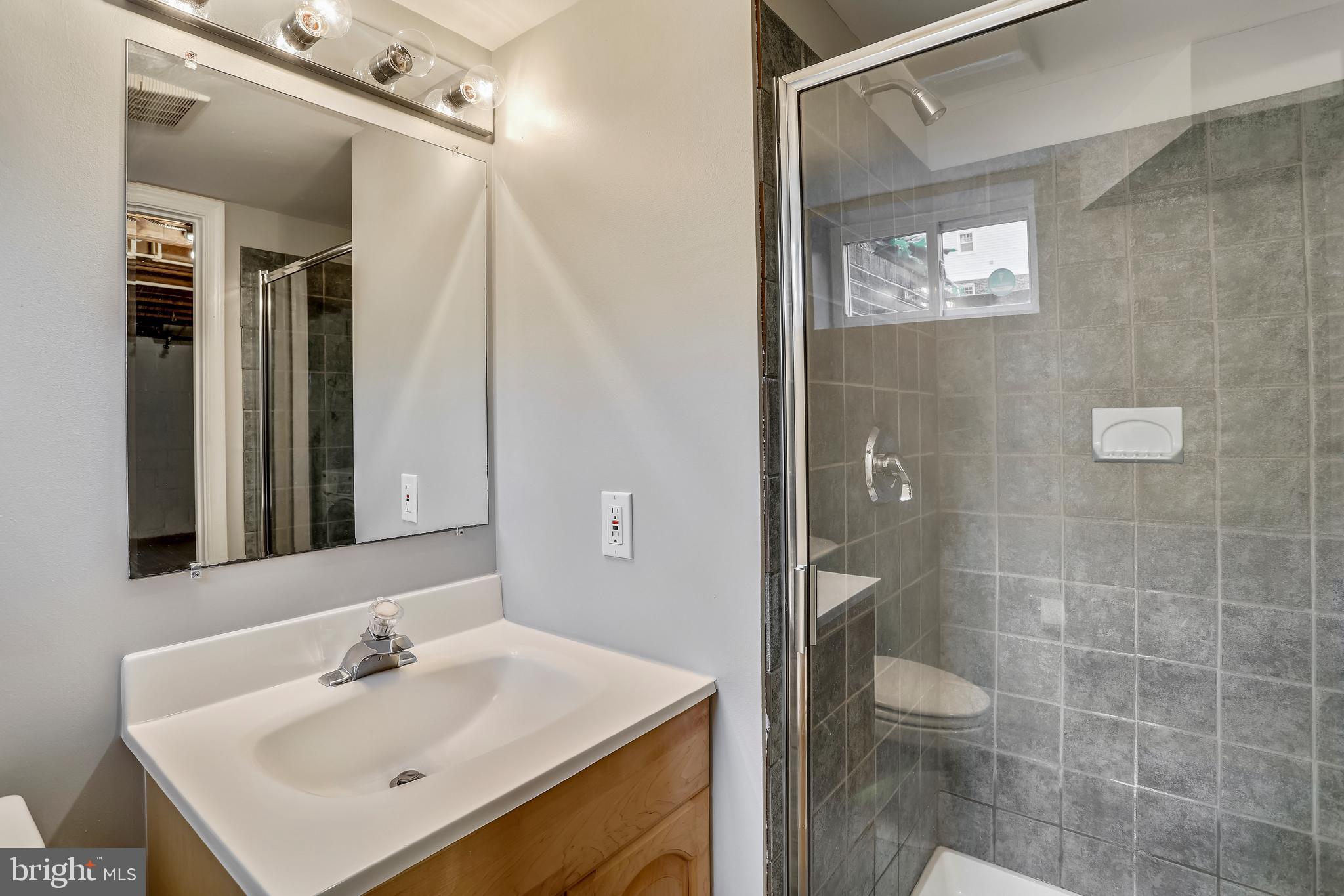 1815 Myrtle Road Silver Spring, MD 20902 - Photo 28 of 33 Lower level full bathroom