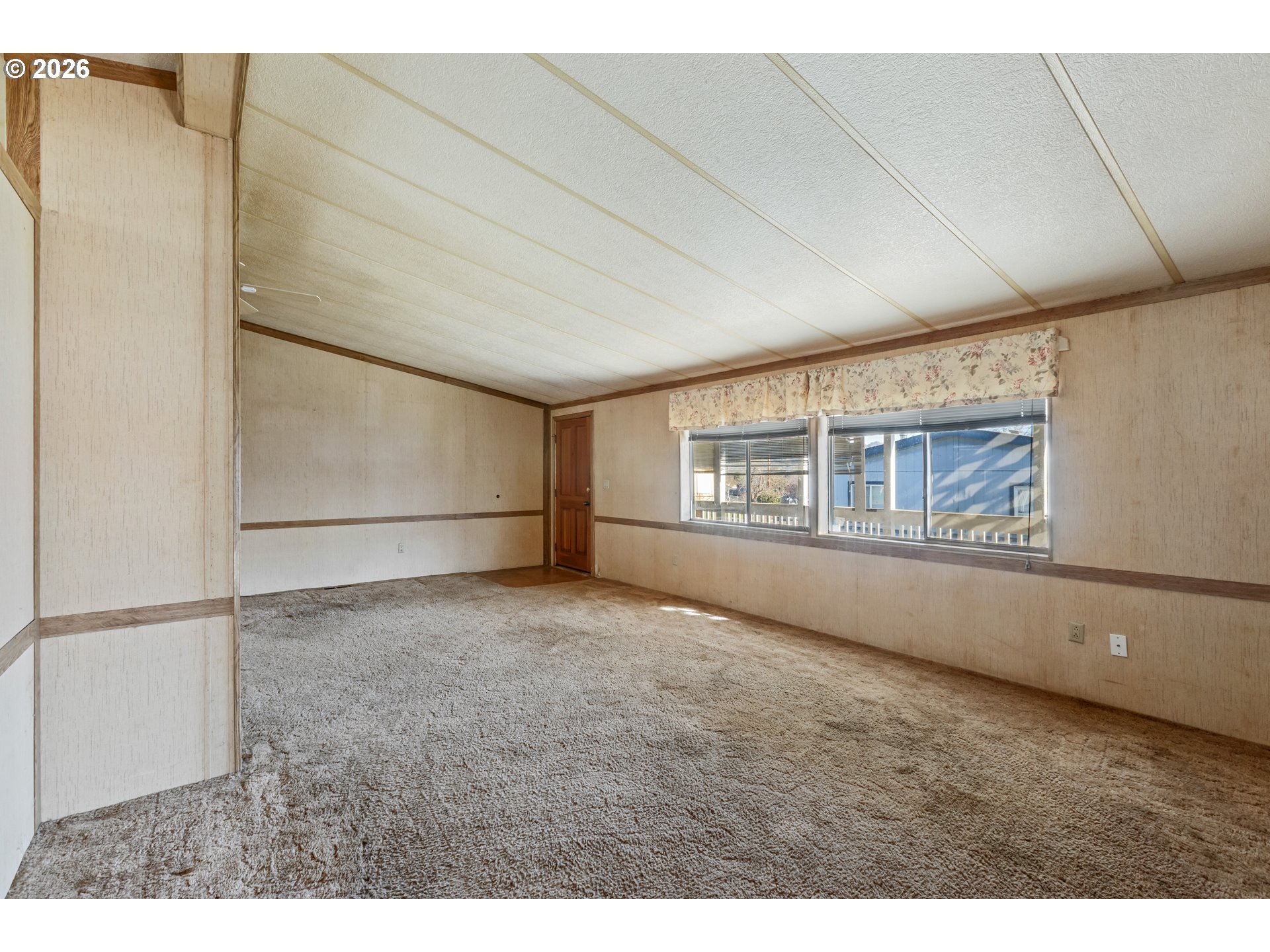 871 Meadowood Drive Winston, OR 97496 - Photo 11 of 38