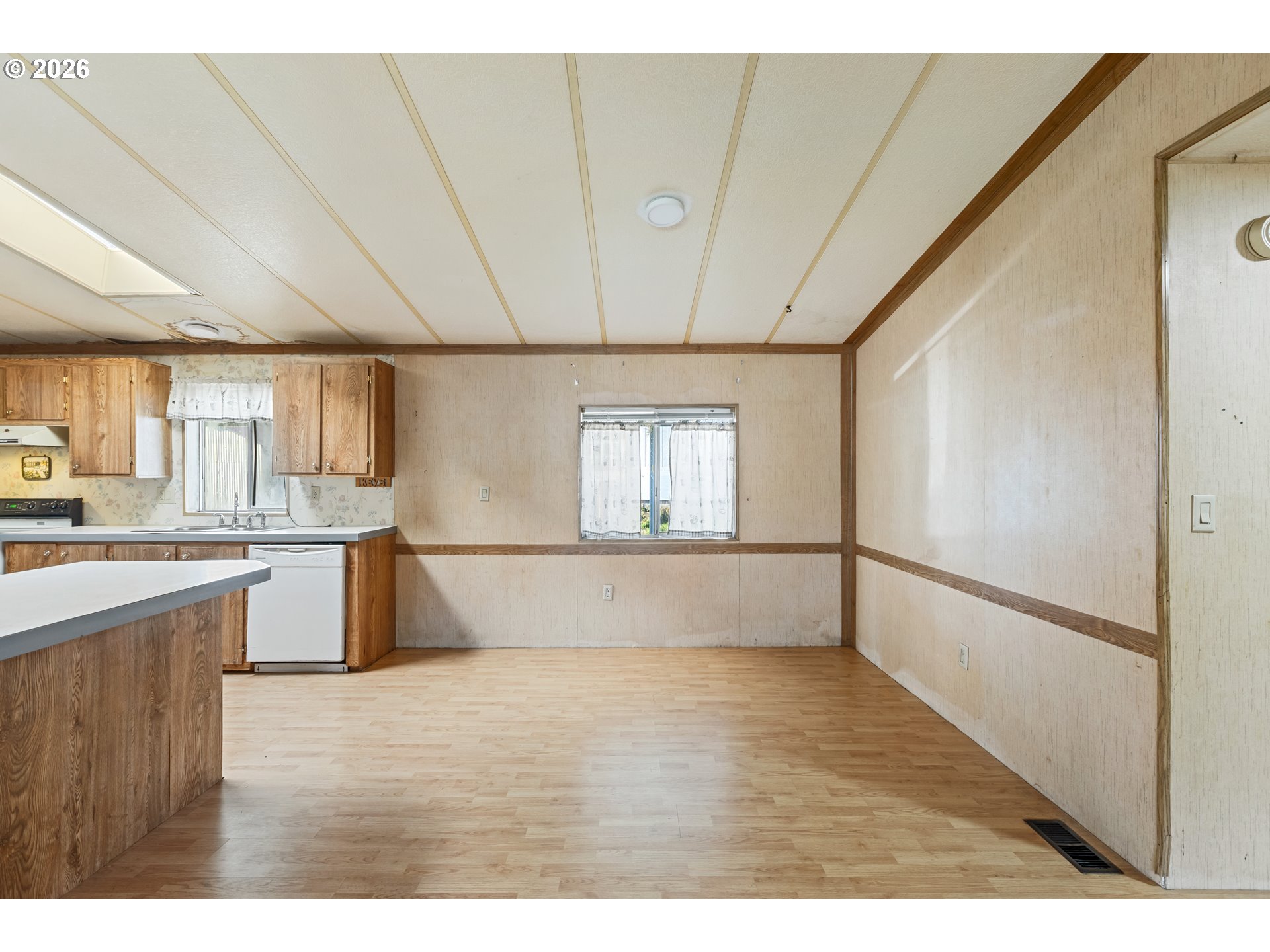 871 Meadowood Drive Winston, OR 97496 - Photo 15 of 38