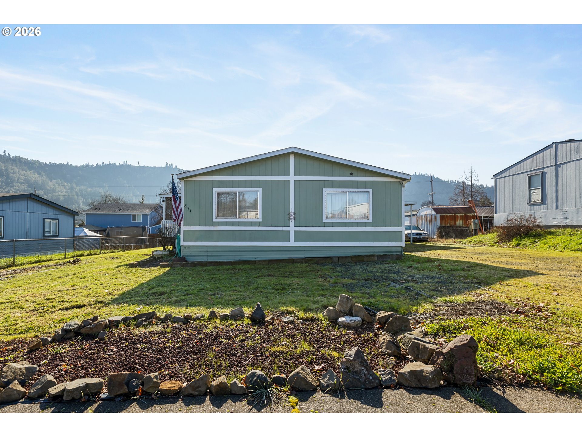 871 Meadowood Drive Winston, OR 97496 - Photo 4 of 38