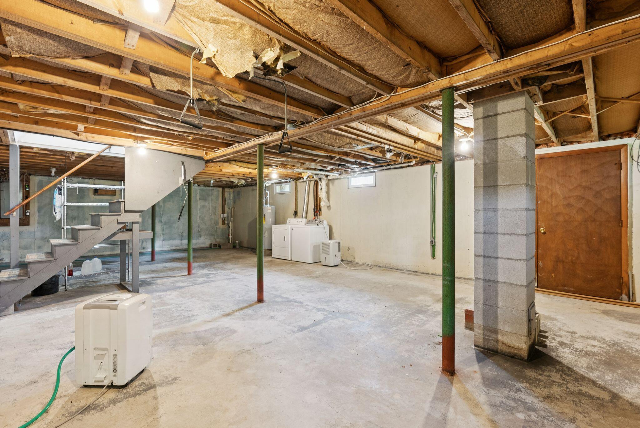 109 Hearn Road Saco, ME 04072 - Photo 26 of 41 45_DSC09811