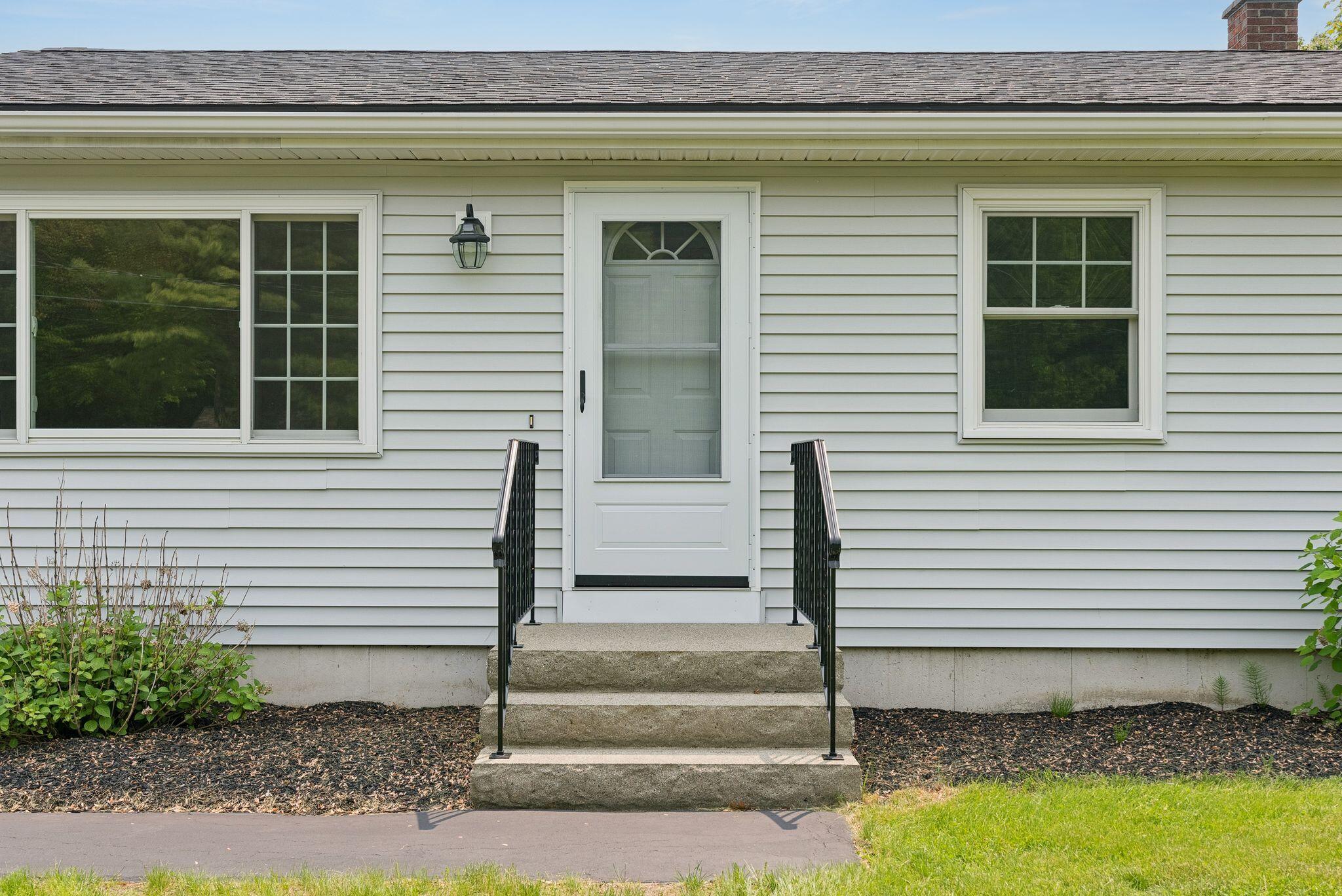 109 Hearn Road Saco, ME 04072 - Photo 5 of 41 25_DSC09841
