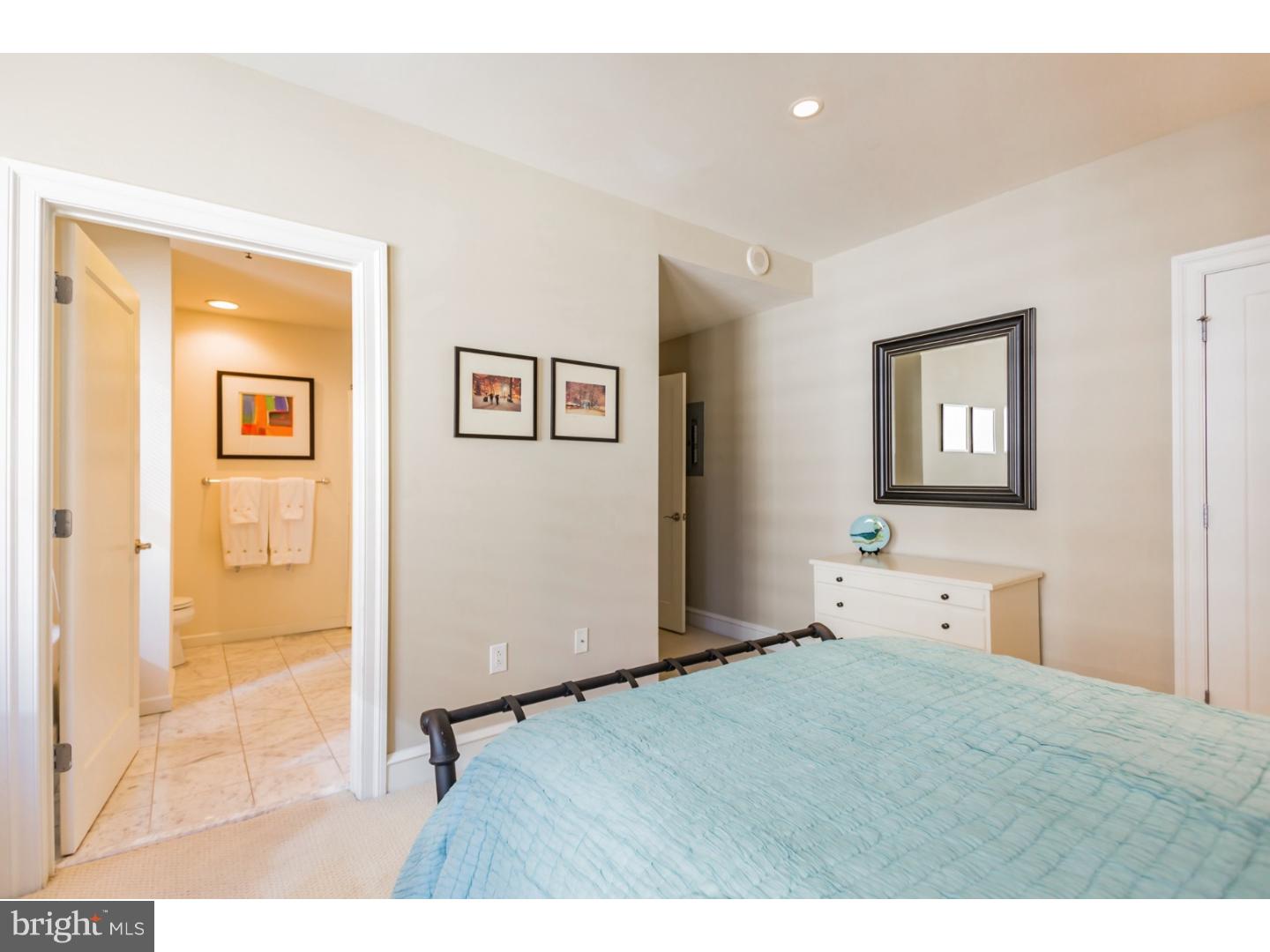 1811 Chestnut Street, Unit 701 Philadelphia, PA 19103 - Photo 16 of 25