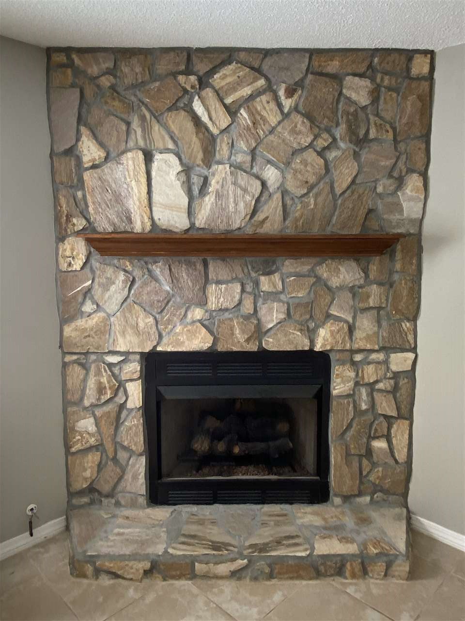8171 Hurricane Road Bay Minette, AL 36507 - Photo 5 of 29 Fireplace