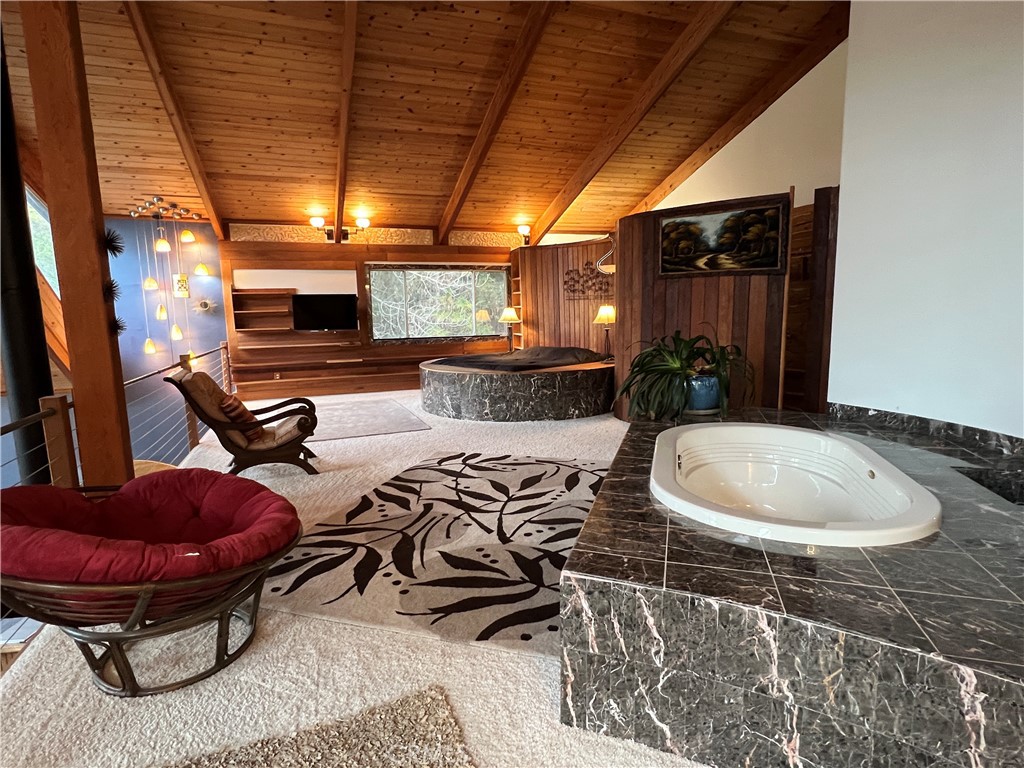 9400 McKinley Road Kelseyville, CA 95451 - Photo 9 of 31 a room with gym equipment