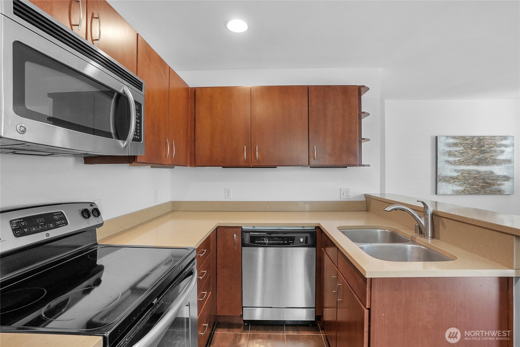 1131 North 93rd Street, Unit 3 Seattle, WA 98103 - Photo 13 of 32