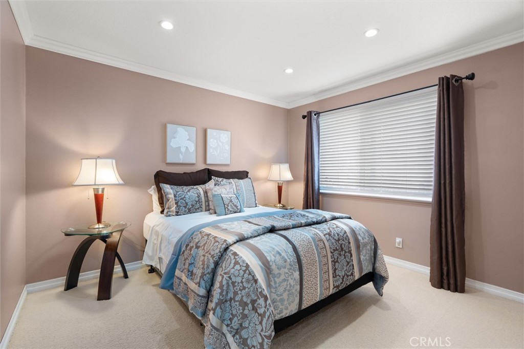 2904 Clubhouse Road Costa Mesa, CA 92626 - Photo 14 of 19