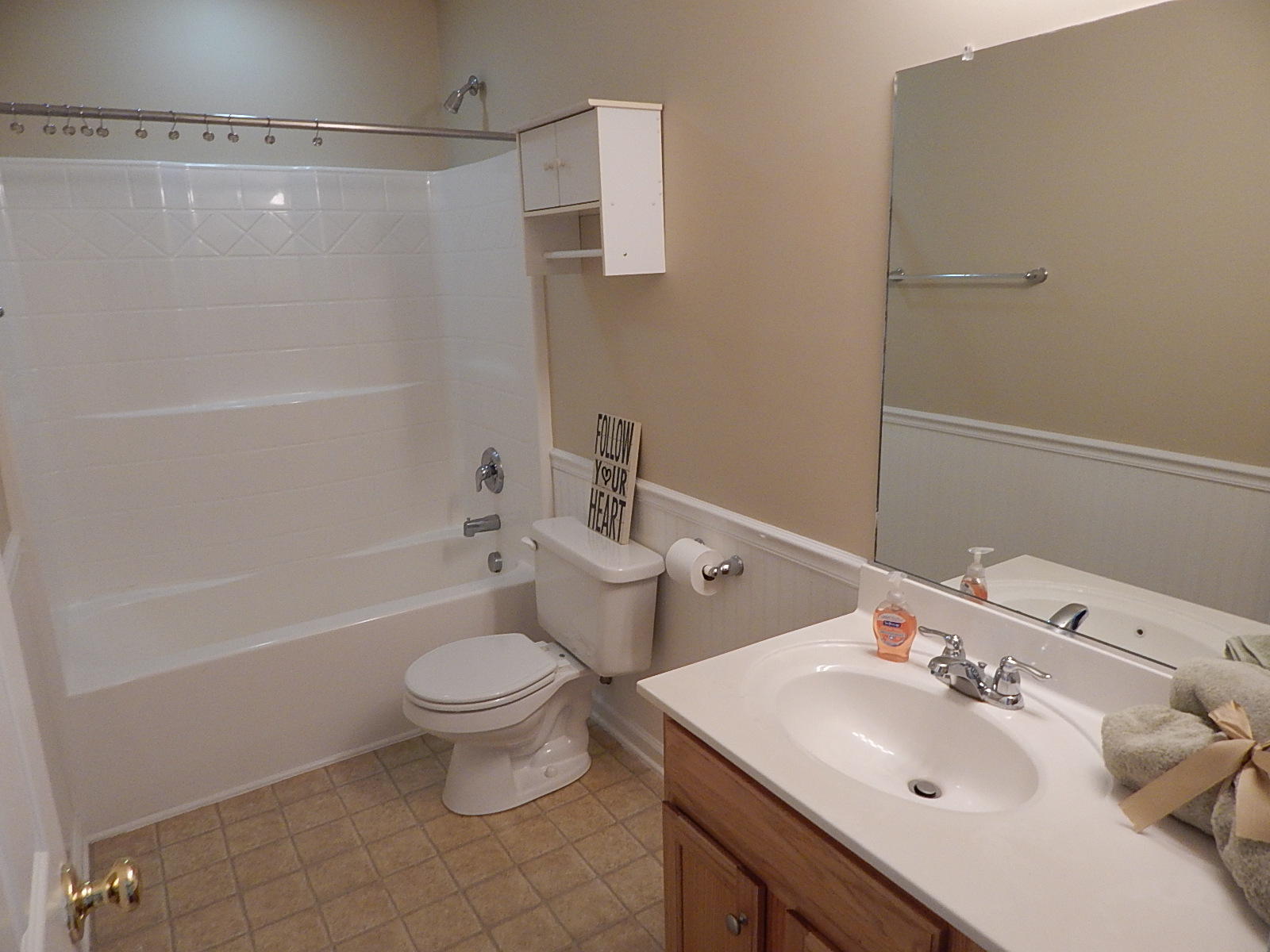 116 Thistle Road Goose Creek, SC 29445 - Photo 11 of 17 Hall Bath
