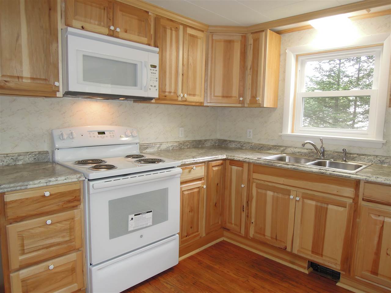 822 Plain Road, Unit R Hinsdale, NH 03451 - Photo 5 of 31