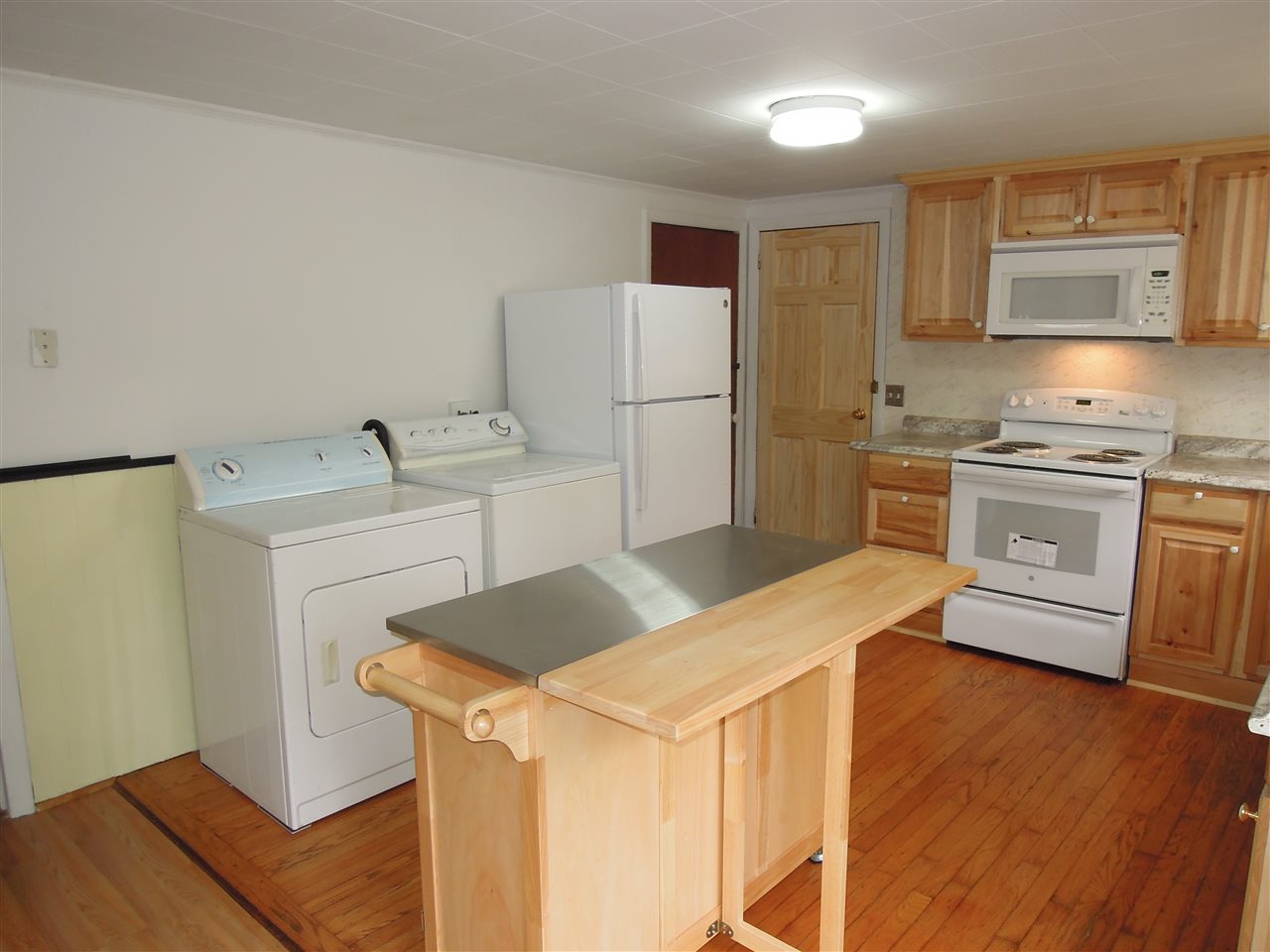 822 Plain Road, Unit R Hinsdale, NH 03451 - Photo 6 of 31