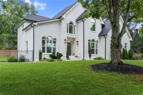 $614,000 | 4221 Willow Oak Drive, Gainesville, GA 30506