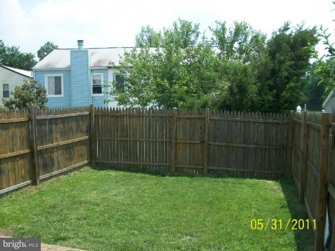 17632 Shady Spring Terrace Gaithersburg, MD 20877 - Photo 13 of 17 Exterior (Rear)