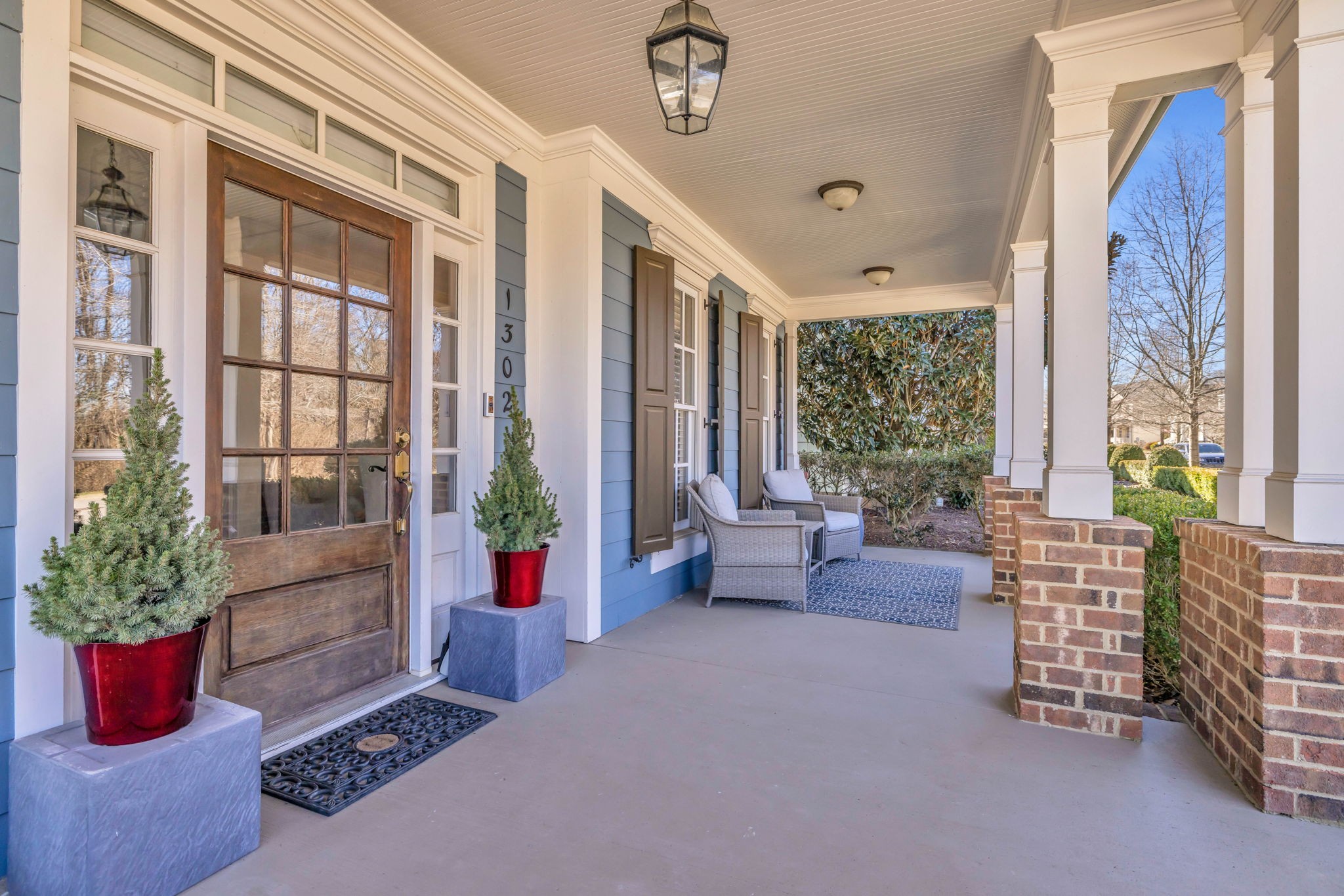 1302 Jewell Avenue Franklin, TN 37064 - Photo 6 of 68 a living room with furniture and a potted plant
